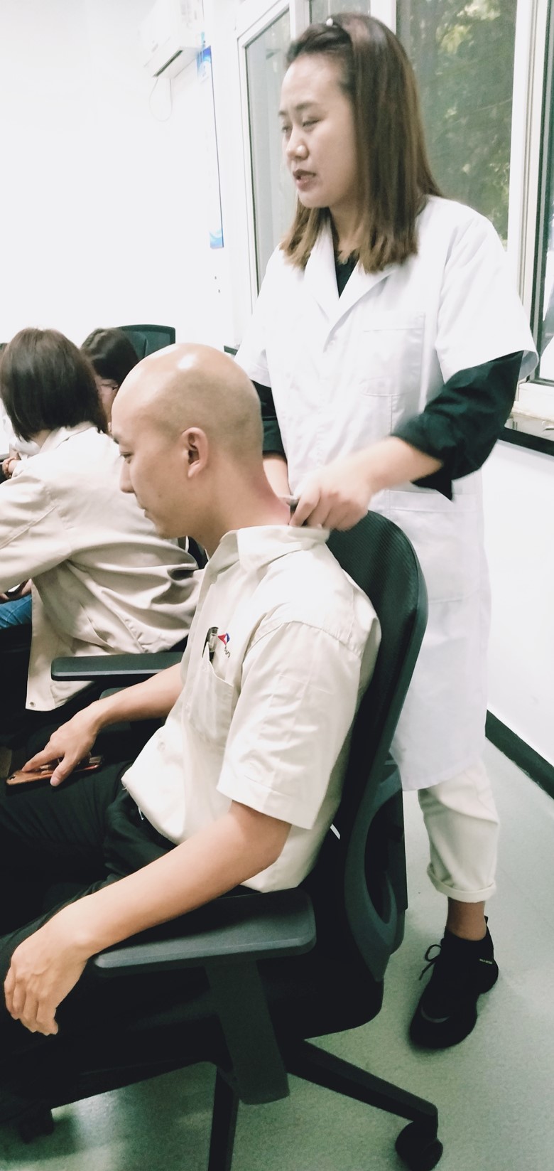 尋醫(yī)問診在身邊 健康生活伴我行(圖4) 尋醫(yī)問診在身邊 健康生活伴我行(圖4)